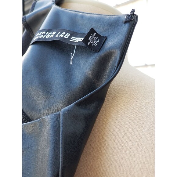 Design Lab Faux Leather Top Black Detailed Hem XS - Picture 7 of 7